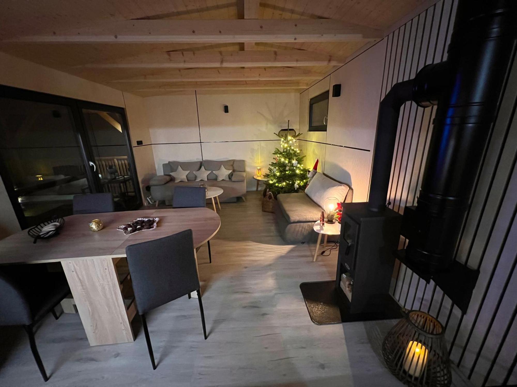 Domcek Pod Vezami S Virivkou A Grilom, Pri Termalnom Kupalisku Apartment Liptovsky Jan Ngoại thất bức ảnh