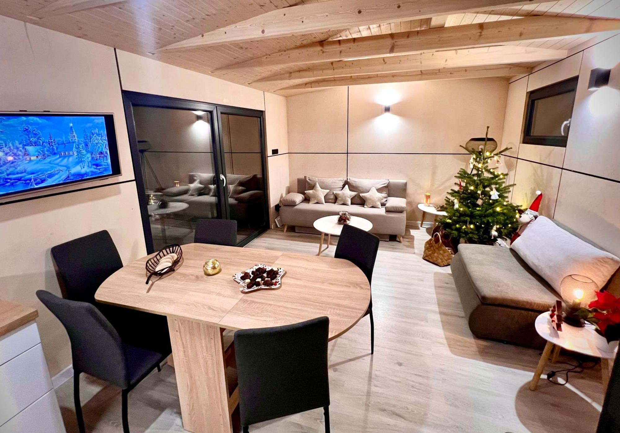 Domcek Pod Vezami S Virivkou A Grilom, Pri Termalnom Kupalisku Apartment Liptovsky Jan Ngoại thất bức ảnh
