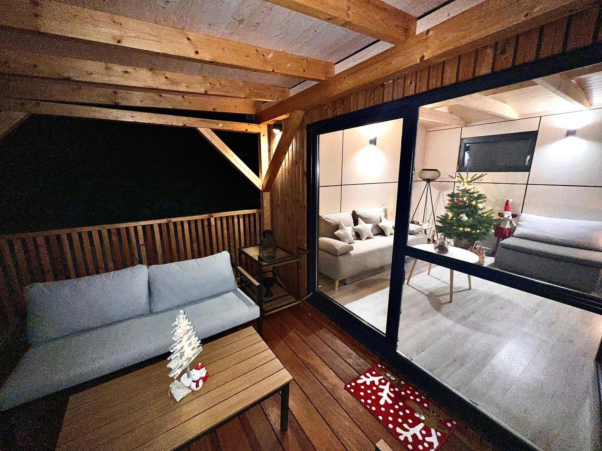 Domcek Pod Vezami S Virivkou A Grilom, Pri Termalnom Kupalisku Apartment Liptovsky Jan Ngoại thất bức ảnh